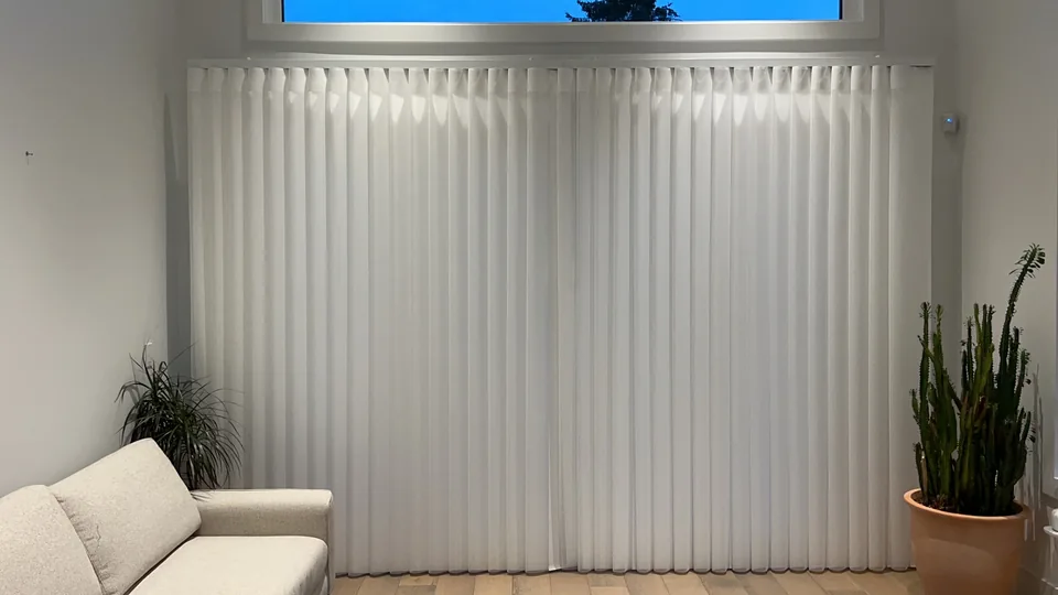 Dream curtains with fabric panels aligned